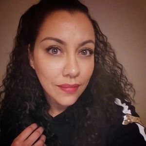 Meet your Posher, Veronica